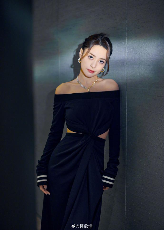 Chung Hân Đồng nhuận sắc, sống ra sao sau ly hôn?-6