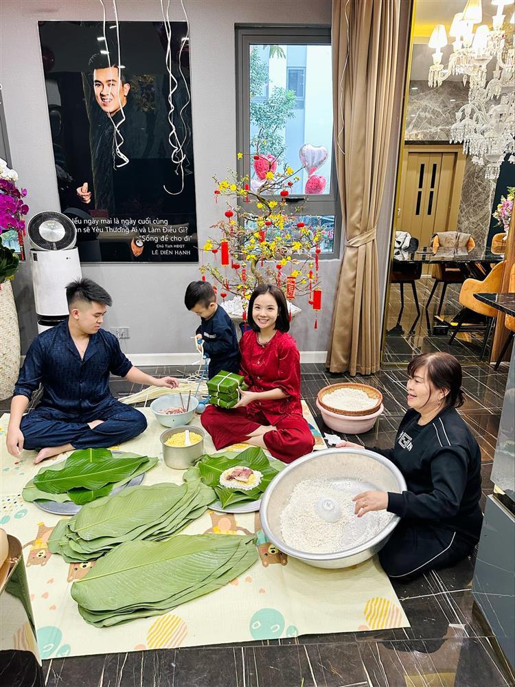 Choáng biệt phủ xa hoa của hot girl nổi tiếng giới bóng đá Việt-2