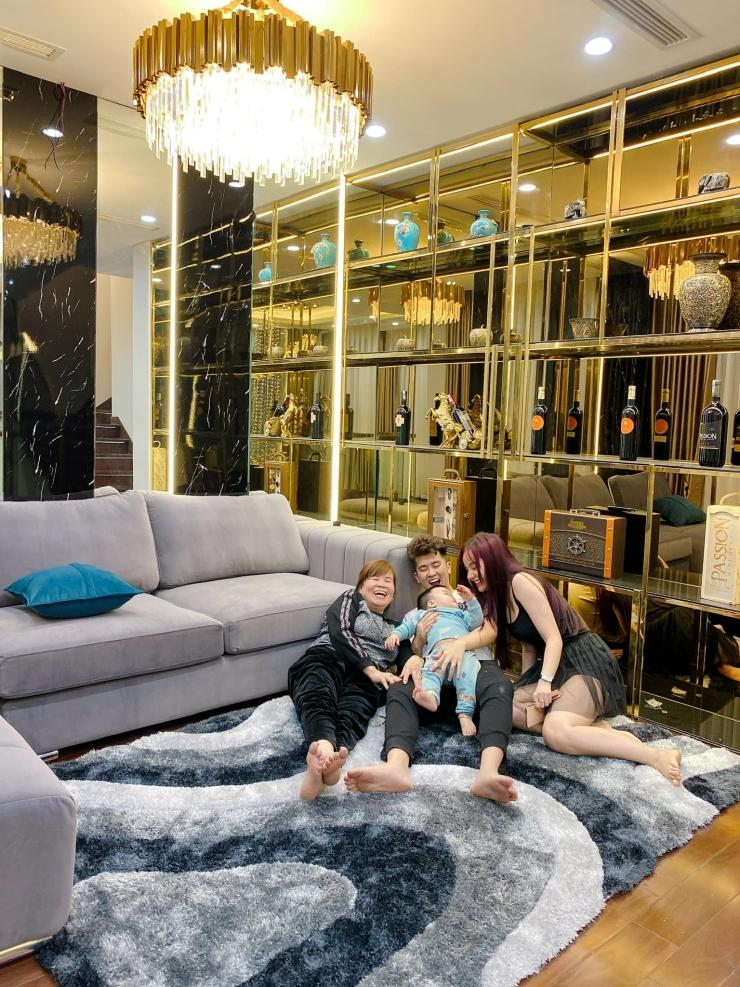 Choáng biệt phủ xa hoa của hot girl nổi tiếng giới bóng đá Việt-4