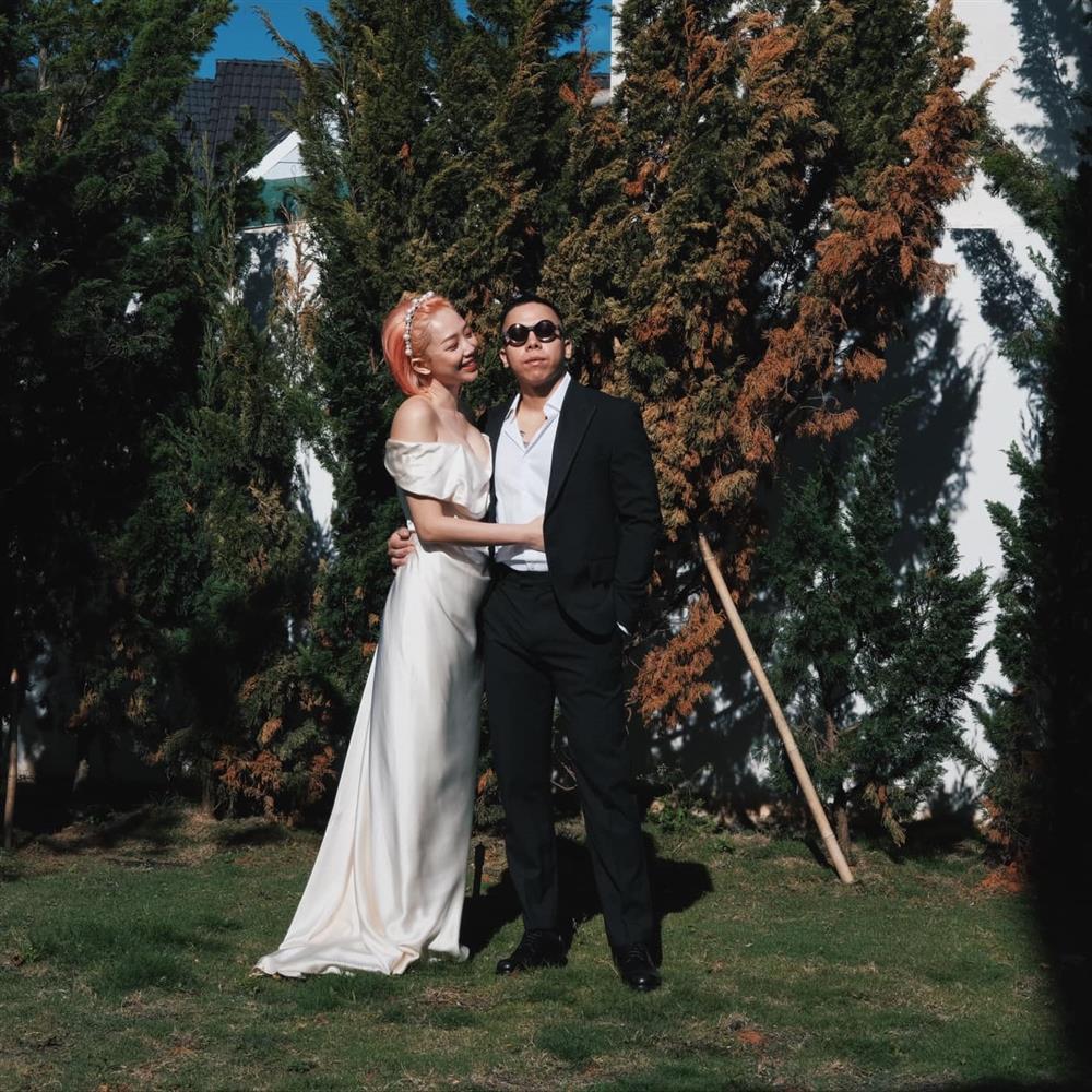 Tóc Tiên kỷ niệm 3 năm cưới, tiếp tục mặc lại váy cô dâu-2