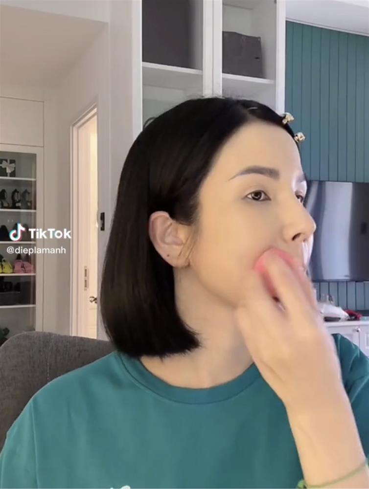 Diệp Lâm Anh đầy tóc bạc ở tuổi 33, nhìn sang Hà Hồ mà đồng cảm-1