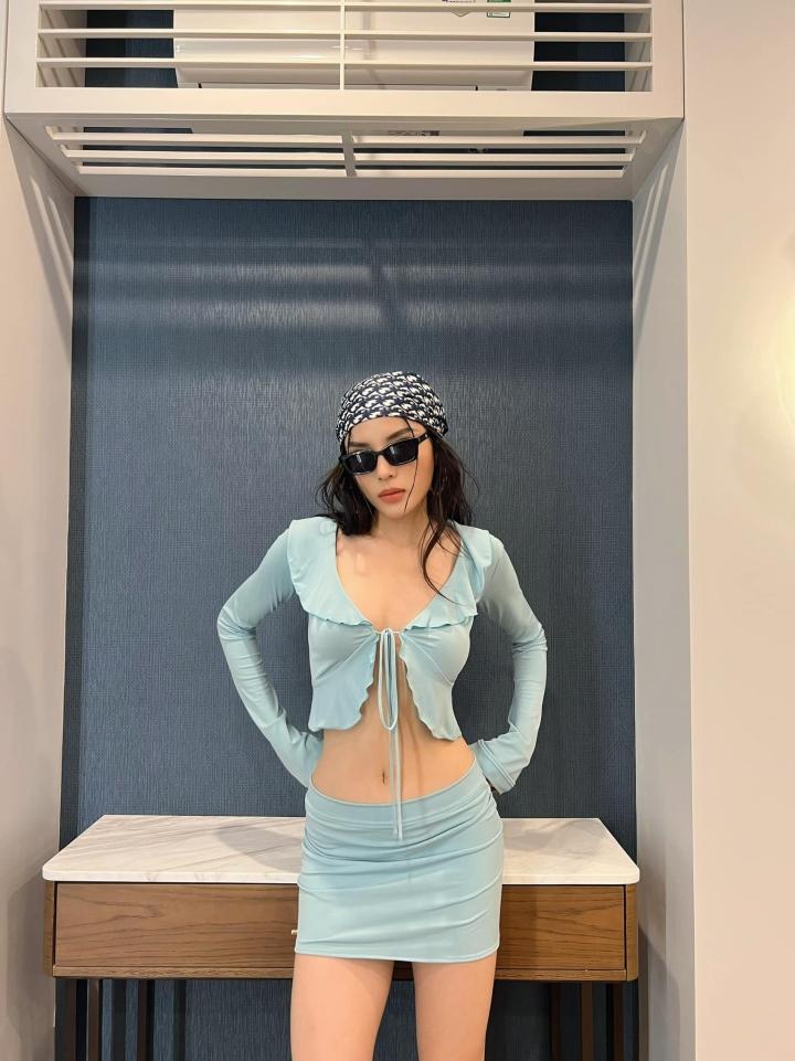 Phong cách ăn mặc ngày càng gợi cảm của Hoa hậu Kỳ Duyên-7