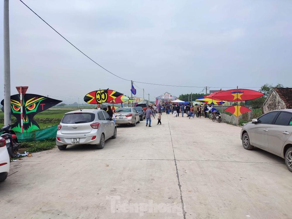 Độc lạ đám cưới ở Nghệ An trang trí những cánh diều khủng-1