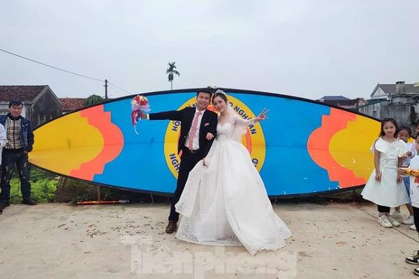 Người phụ nữ chi 4.000 USD tổ chức đám cưới với chính mình-3