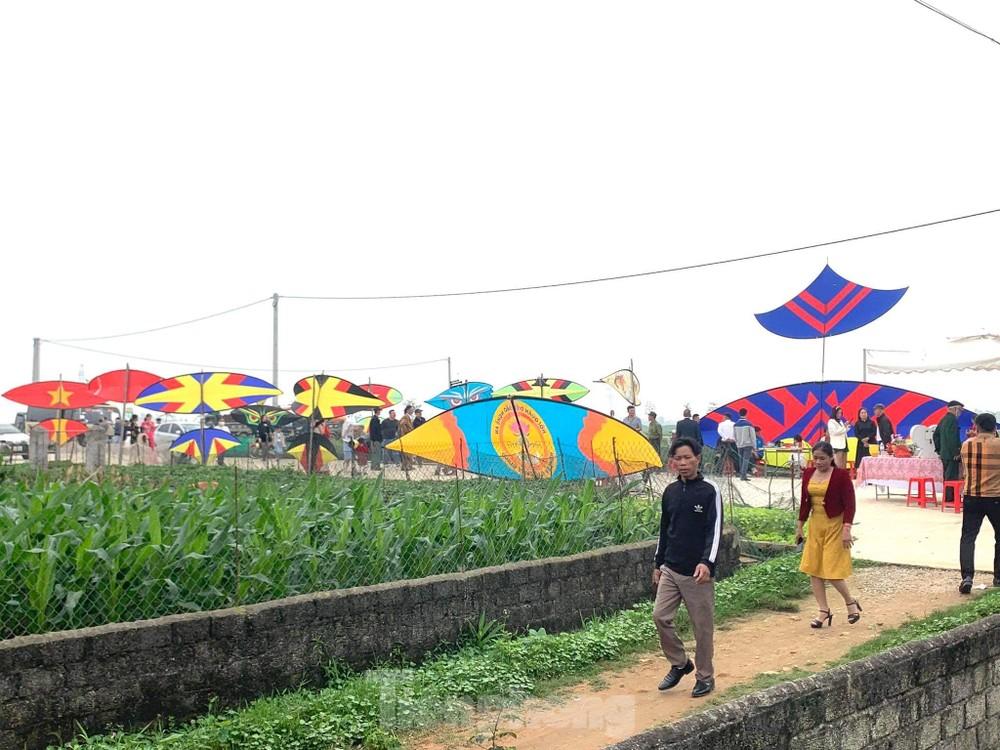 Độc lạ đám cưới ở Nghệ An trang trí những cánh diều khủng-5