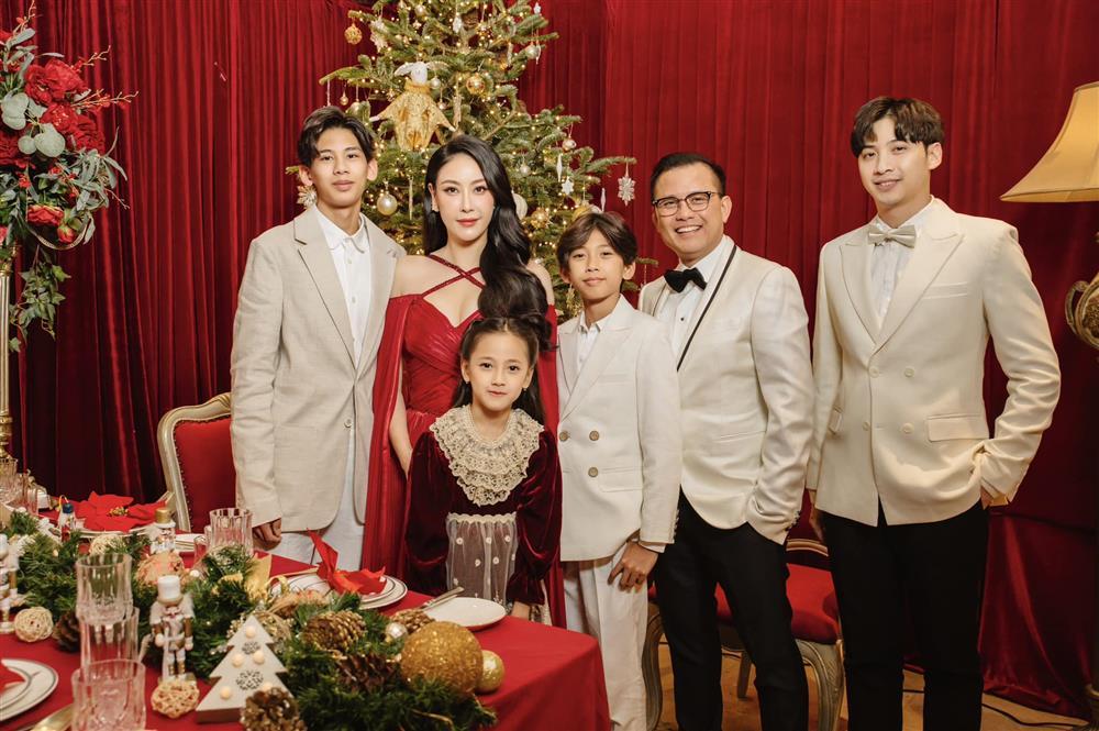 Quý tử 15 tuổi cao vượt Hà Kiều Anh lẫn bố đại gia-5