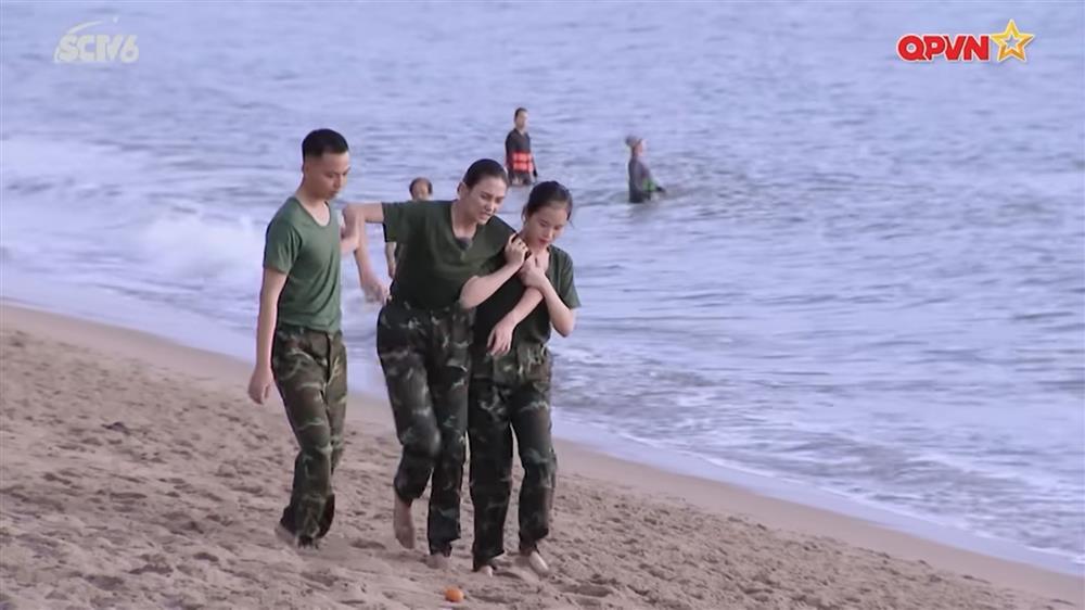 Võ Hoàng Yến bầm dập cơ thể, nhìn mà xót đôi chân bạc tỷ-9