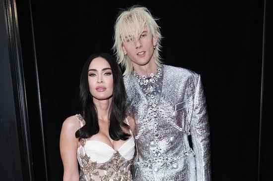 Megan Fox lên tiếng về tin đồn bị tình trẻ 'cắm sừng'