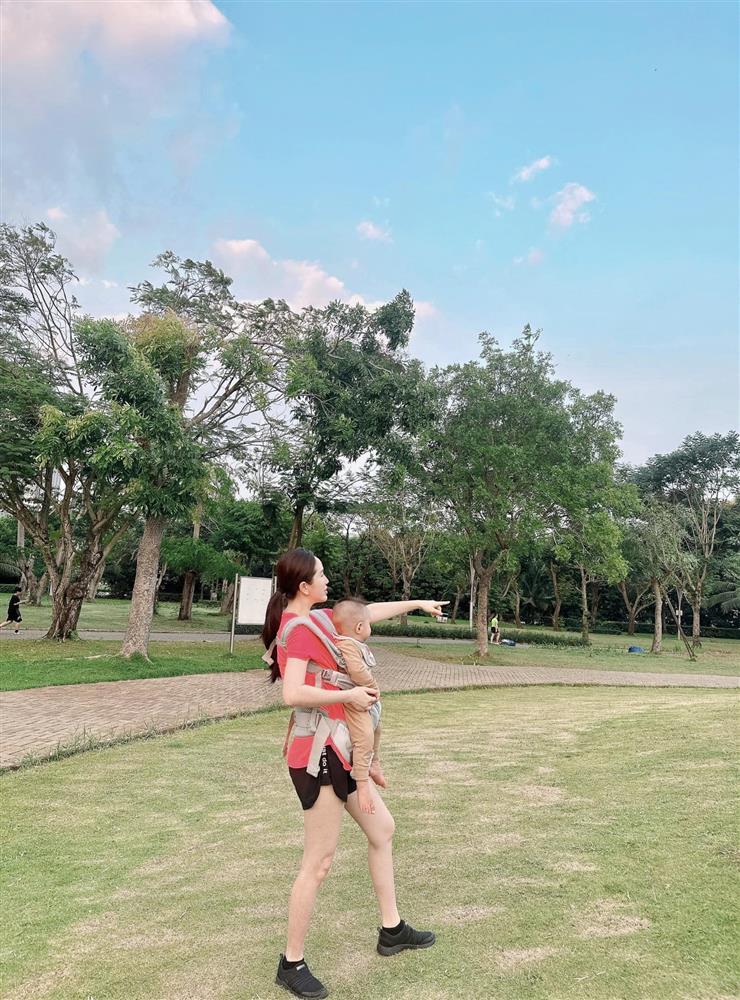 Bảo Thy tiết lộ bí quyết dỗ con, liên quan em trai Sơn Tùng-1