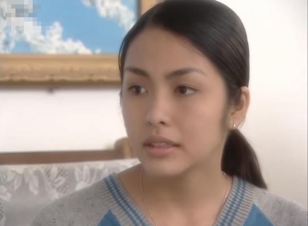 Hà Tăng thấy mắc cười khi nhìn lại mình thời gầy còm, đen nhẻm-6