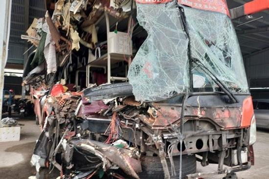 Vụ tai nạn 16 người thương vong ở Quảng Nam: Tài xế xe khách khai gì?