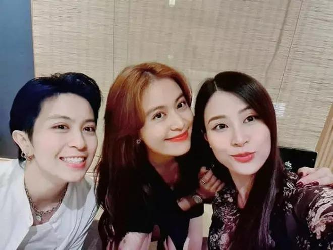 Gia đình văn hóa hội ngộ, hoa hậu chưa phải best face?-7