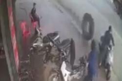 Tai nạn hy hữu: Xe container văng lốp khiến người đi xe máy tử vong