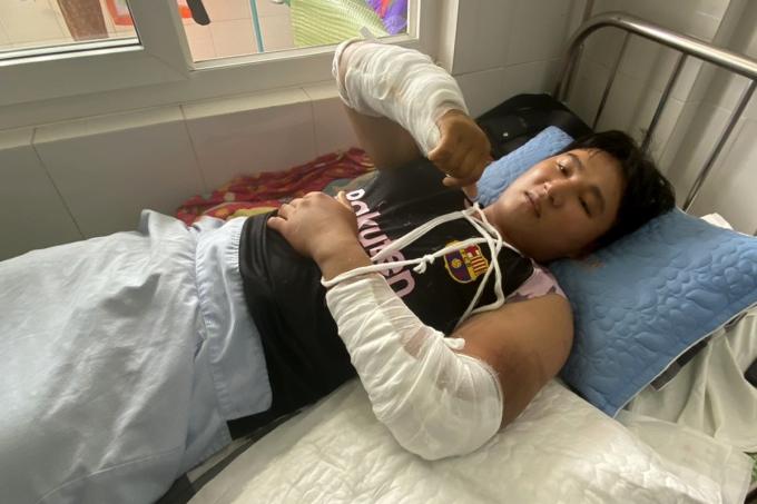 Nam shipper bị đánh gãy 2 tay là do ăn trộm dây chuyền?-5