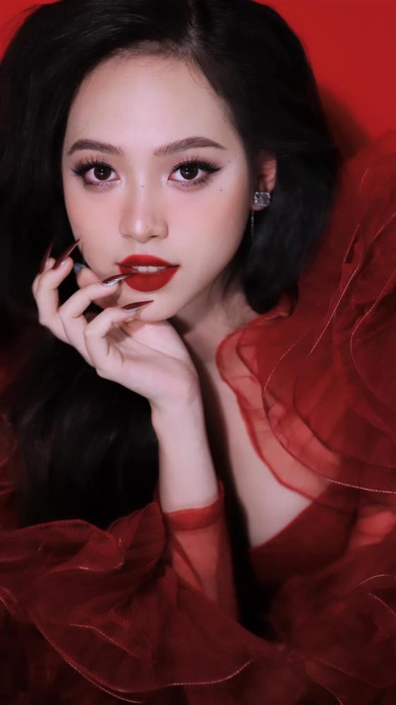 Sau Hoa hậu Việt Nam, Thùy Linh - Ngọc Hằng thay đổi ra sao?-6