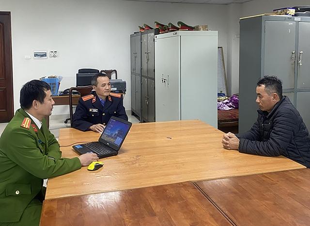 Mẹ cho con gái 9 tuổi uống thuốc ngủ để người tình hiếp dâm-1