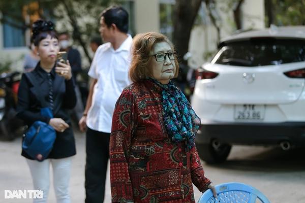 Những nghệ sĩ U80 bịn rịn tiễn đưa nữ diễn viên Bỗng Dưng Muốn Khóc-8