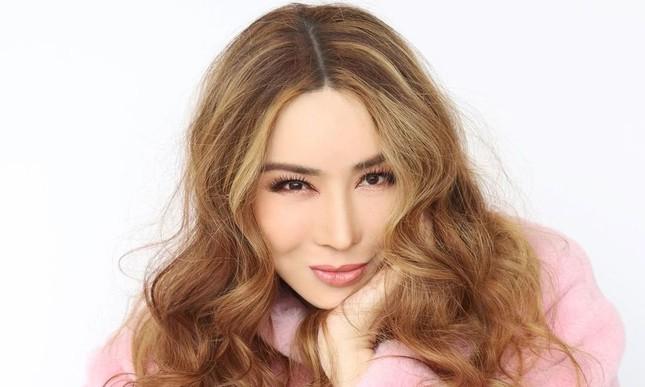 Bà chủ Hoa hậu Hoàn vũ tiếp tục nhận chỉ trích-1