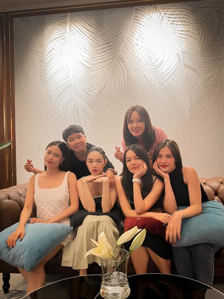 Minh Hằng liên tục bị nghi có bầu vì xài chiêu giấu bụng giống Hà Hồ-3