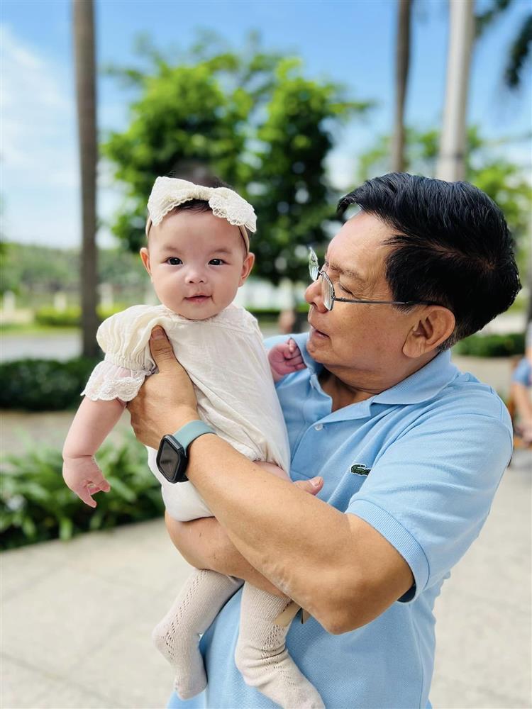 Phạm Quỳnh Anh nói con y mẹ, dân mạng bổ sung một người-7