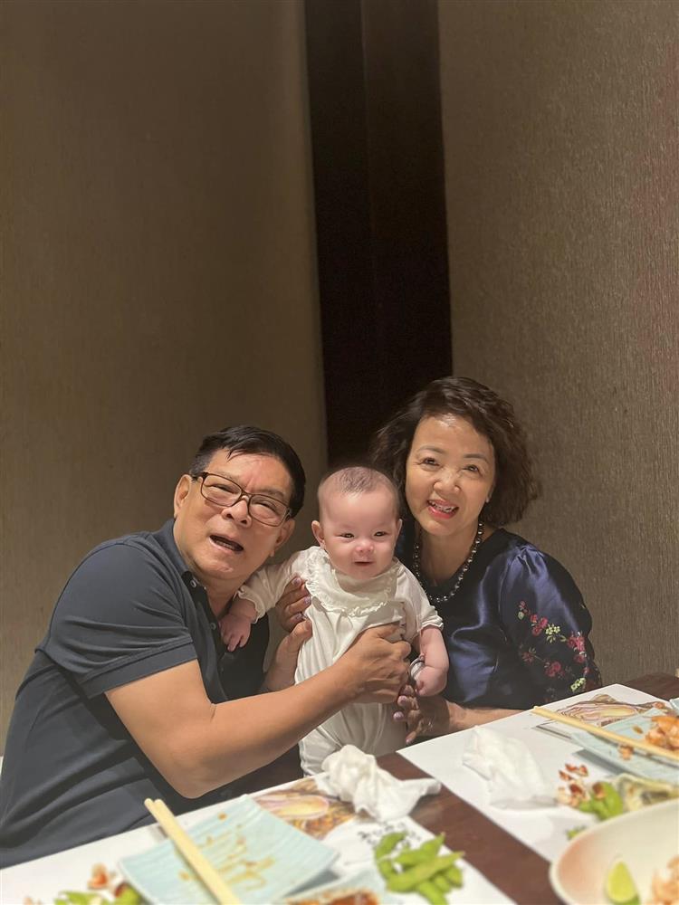 Phạm Quỳnh Anh nói con y mẹ, dân mạng bổ sung một người-8