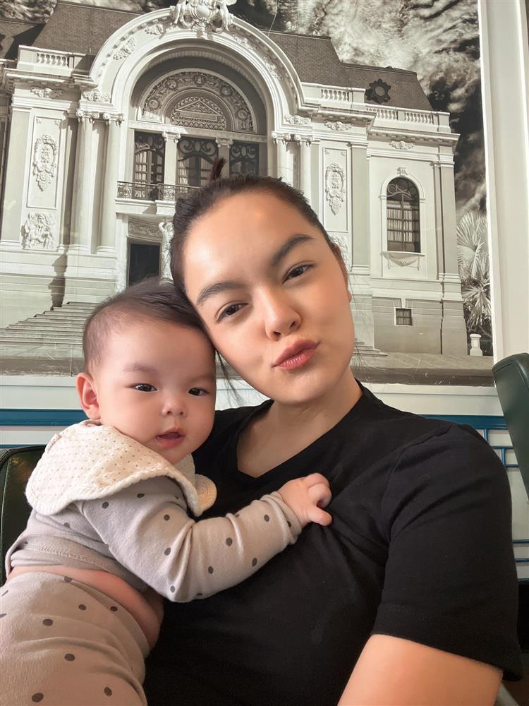 Phạm Quỳnh Anh nói con y mẹ, dân mạng bổ sung một người-10