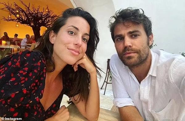 Brad Pitt muốn yêu nghiêm túc, tình trẻ lập tức tiến hành thủ tục ly hôn-2