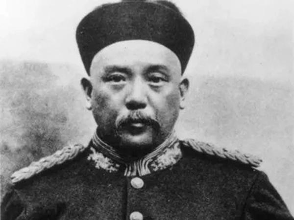 Thực hư chiếc ghế rồng trong Tử Cấm Thành khiến 2 người bỏ mạng?-3