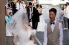 Nâng tỷ lệ sinh, một số tỉnh Trung Quốc cho nghỉ kết hôn 30 ngày