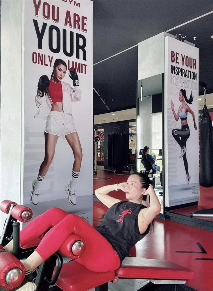 Vợ doanh nhân của Bình Minh lột xác ngoại hình hậu giảm cân-7