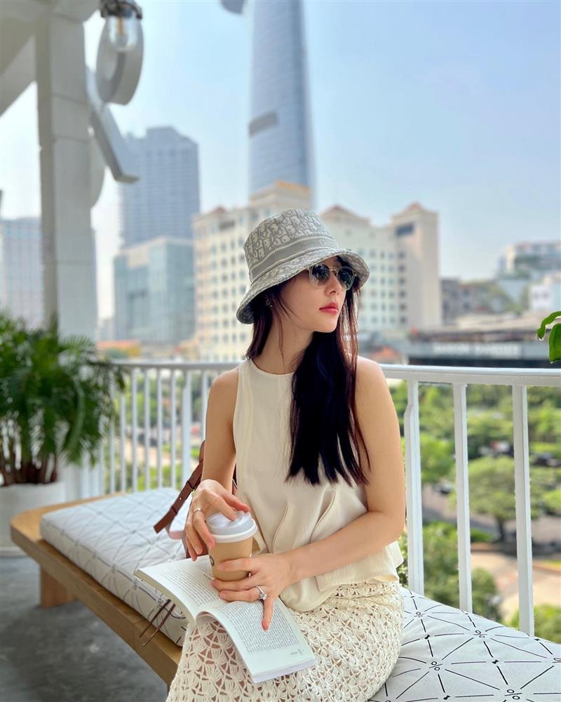 Showbiz Việt ngày 23/2: Bạn gái chê trình chụp ảnh của Huỳnh Anh-13