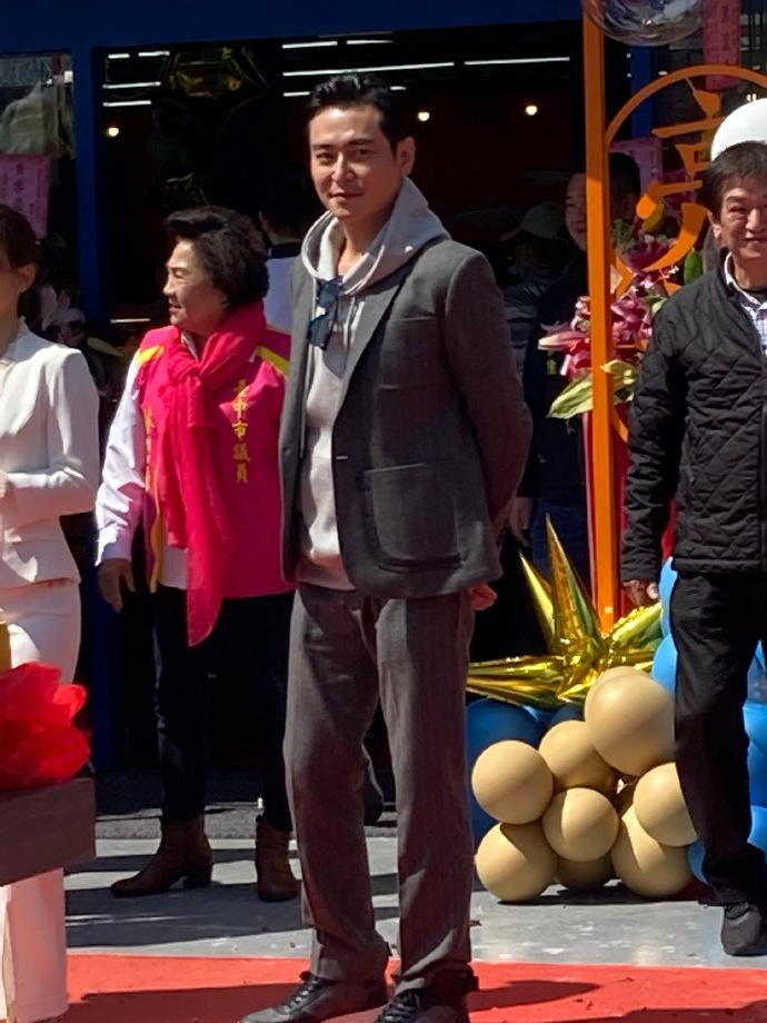 Mã Văn Tài Trần Quán Lâm 50 tuổi vẫn đẹp, hot rần rần MXH Việt-2