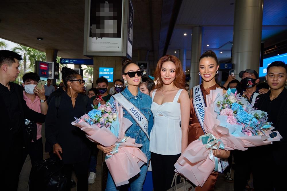 Lan Khuê ghi điểm tinh tế khi ra sân bay đón bà chủ Miss Universe-8
