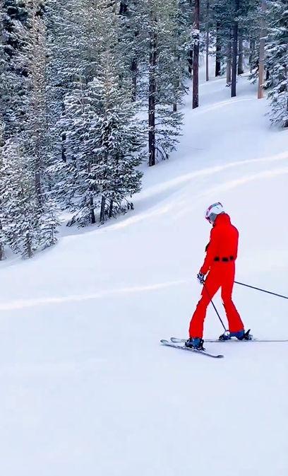 Hoa hậu Phạm Hương gặp sự cố khi trượt tuyết ở Mỹ-2