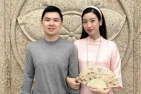 Phản ứng Đỗ Mỹ Linh trước ồn ào chồng không mở cửa xe cho vợ-4