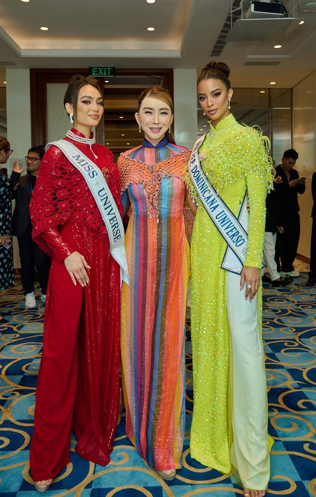 Miss Universe 2022 mặc áo dài đụng hàng Hoa hậu Thanh Thủy, Thùy Tiên-2