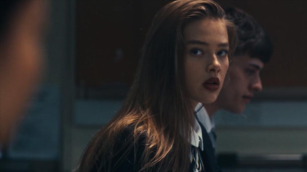 Vai phù thủy được hưởng ứng hơn cả nữ chính trong Nàng Tiên Cá-4