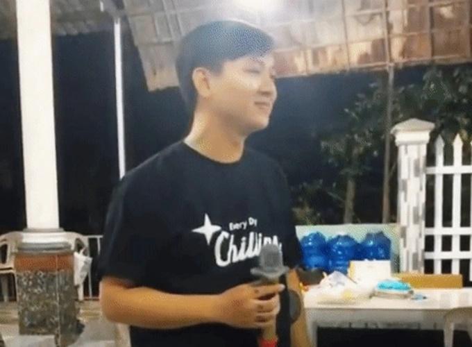 Hoài Lâm 4 tháng sau khi trở lại: Tậu xế hộp 2 tỷ đồng, cát-xê ra sao?-1