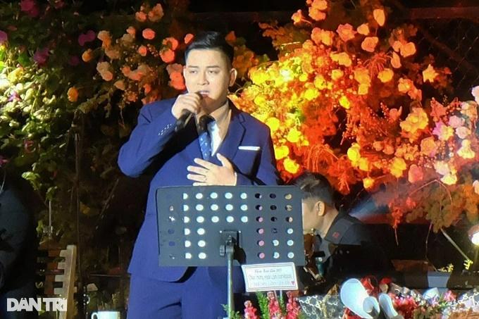 Hoài Lâm 4 tháng sau khi trở lại: Tậu xế hộp 2 tỷ đồng, cát-xê ra sao?-2