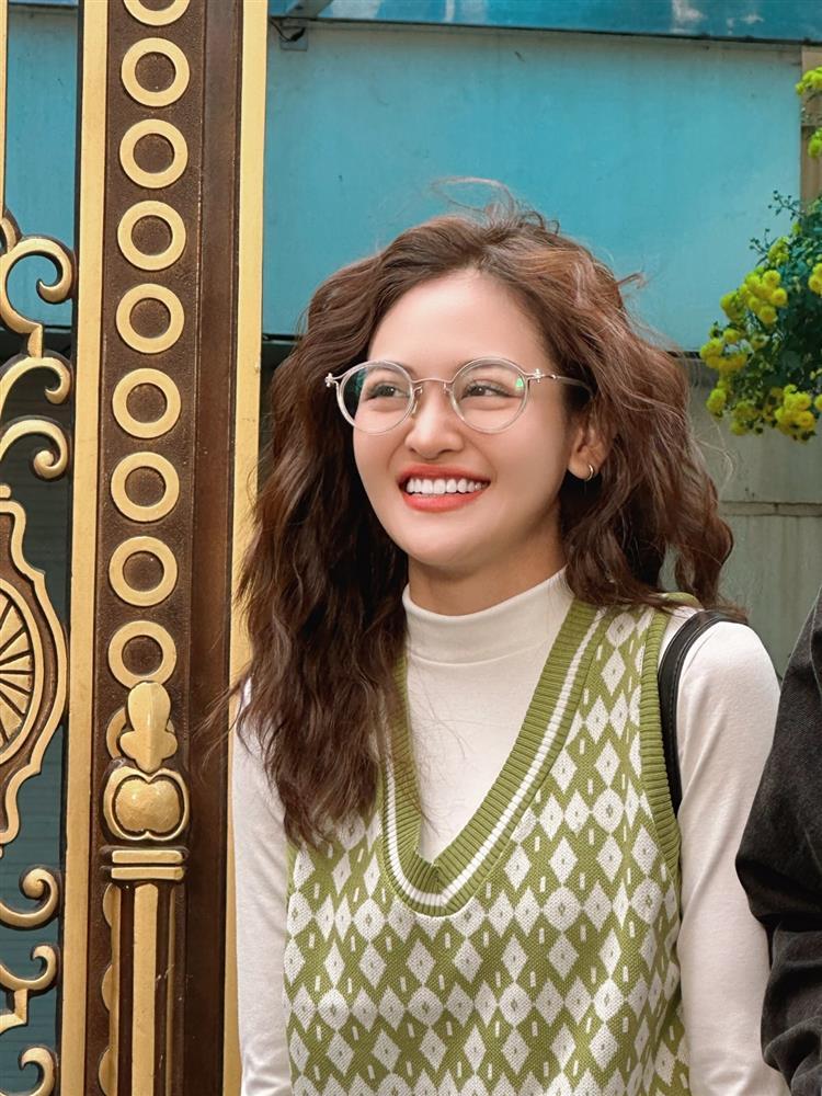 Khám phá tủ đồ gen Z sành điệu của Thùy Anh trong Đừng Nói Khi Yêu-4