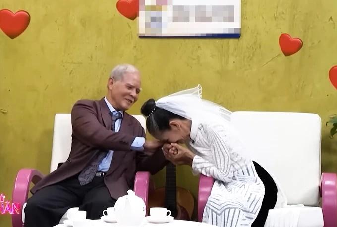 Cuộc tình sóng gió của nữ ca sĩ U70 hát như nuốt đĩa-4