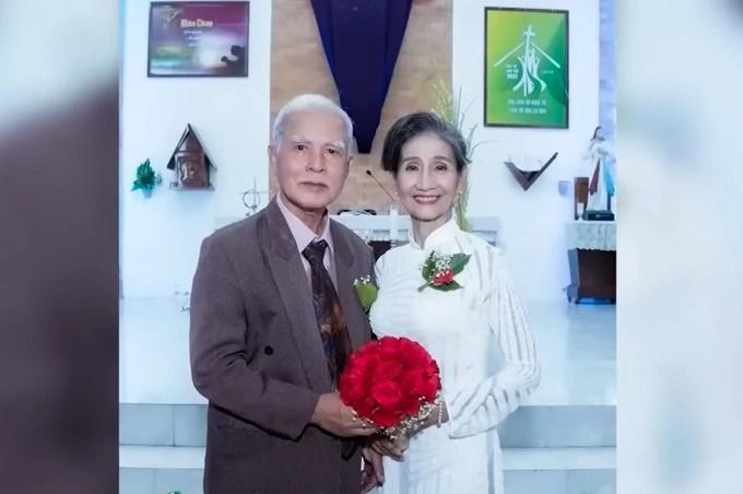 Cuộc tình sóng gió của nữ ca sĩ U70 hát như nuốt đĩa-5