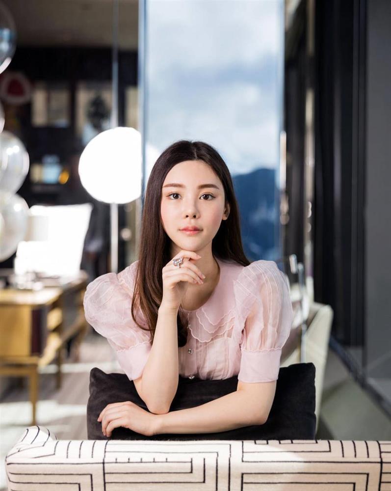 Cuộc sống trên tiền của người mẫu đình đám bị nhà chồng sát hại-2