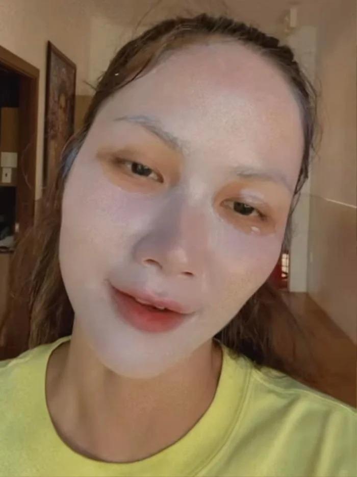 HHen Niê lại gây tranh cãi khi chăm sóc da bằng nước đá-6