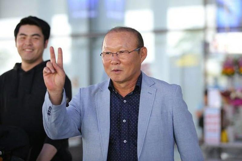 HLV Philippe Troussier sang Việt Nam: Thầy Park phải ghen tỵ-1