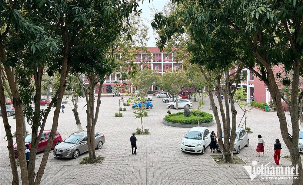 Cô giáo bắt học sinh đứng 45 phút vì mâu thuẫn khoản 1,2 triệu tài trợ giáo dục-2