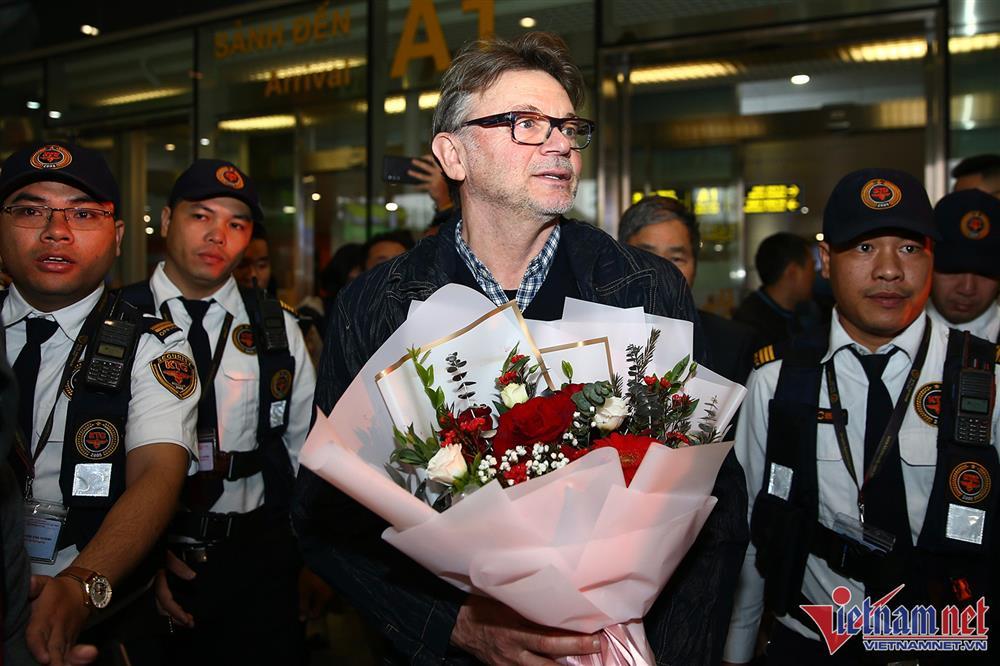 HLV Philippe Troussier hạnh phúc ngày trở lại Việt Nam-1