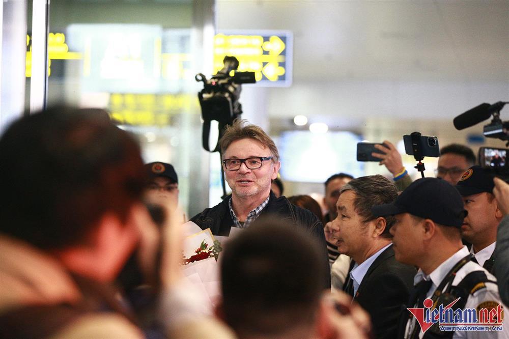 HLV Philippe Troussier hạnh phúc ngày trở lại Việt Nam-2