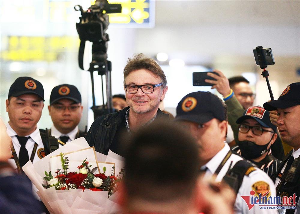 HLV Philippe Troussier hạnh phúc ngày trở lại Việt Nam-4