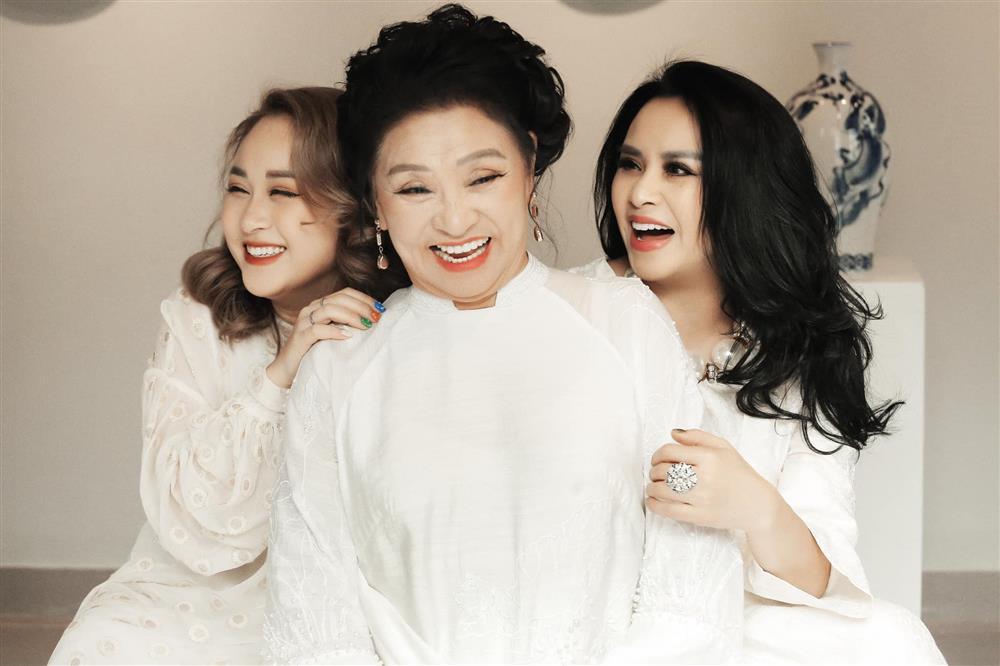 Thanh Lam chụp cùng mẹ và con gái: Visual đẹp đều 3 thế hệ-3